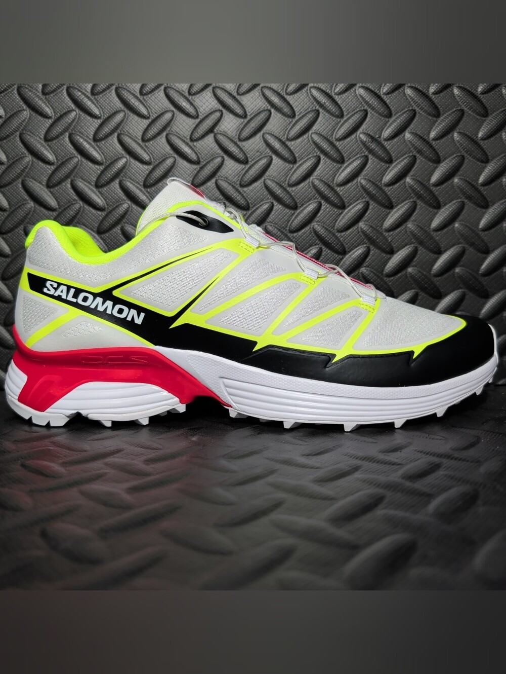 Salomon XT-Pathway 2 White Safety Yellow Fiery Red 479839 size 12